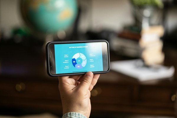 Comment explorer les volcans de l'île de La Réunion : itinéraires et conseils pratiques ?